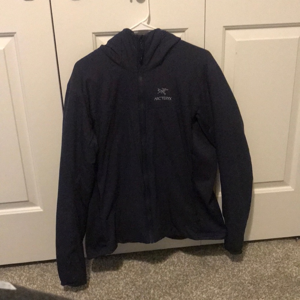 Woman’s Arc’teryx Atom LT Hoody